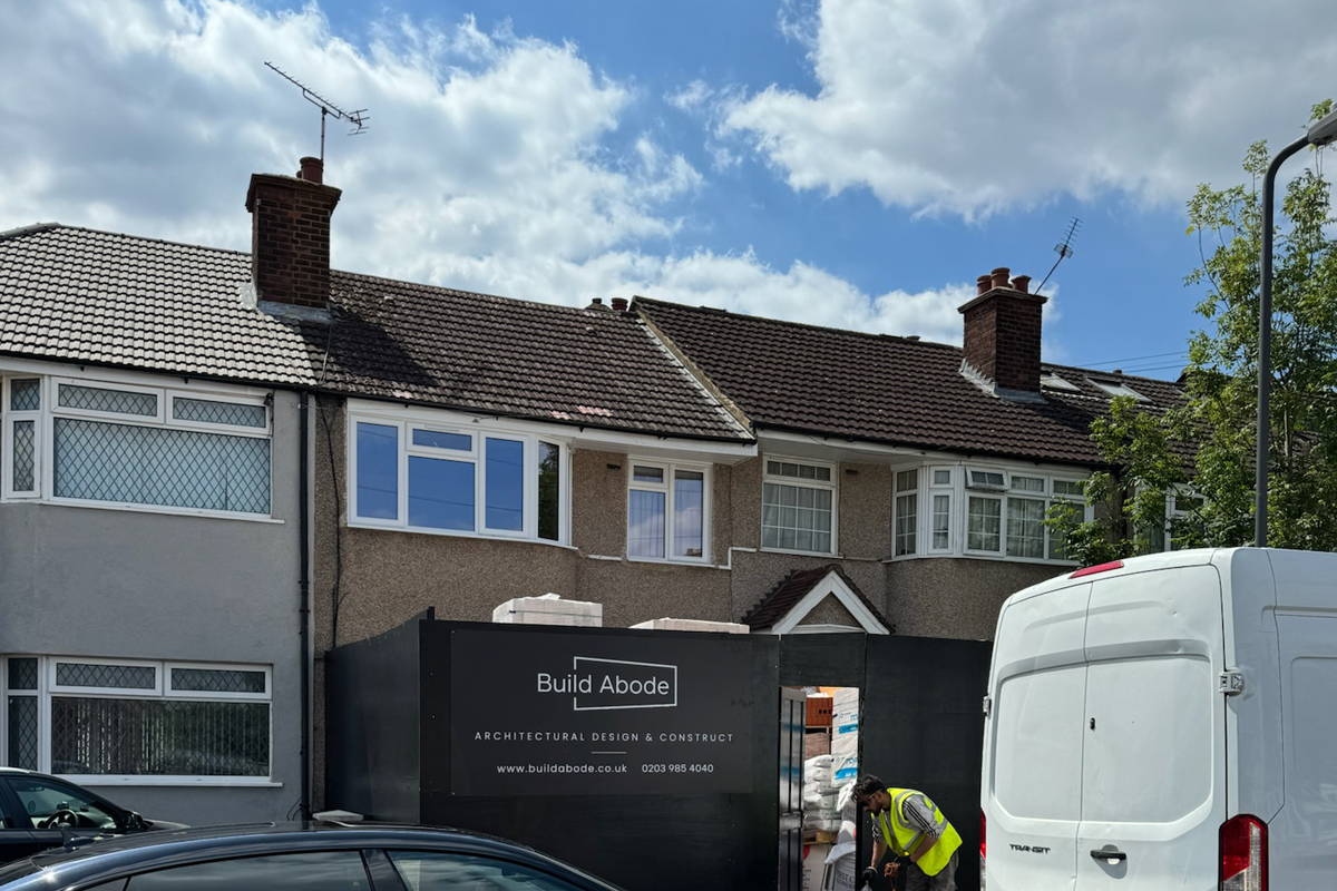 Solar Panels, Insulation & Smart Tech: The Future of House Refurbishments in Surrey